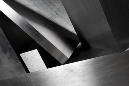 Imagem de diversos alumínios da Metalthaga para simbolizar as curiosidades sobre o alumínio